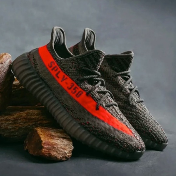 NWT YEEZY BOOST 350 V2 REFLECTIVE display picture 1